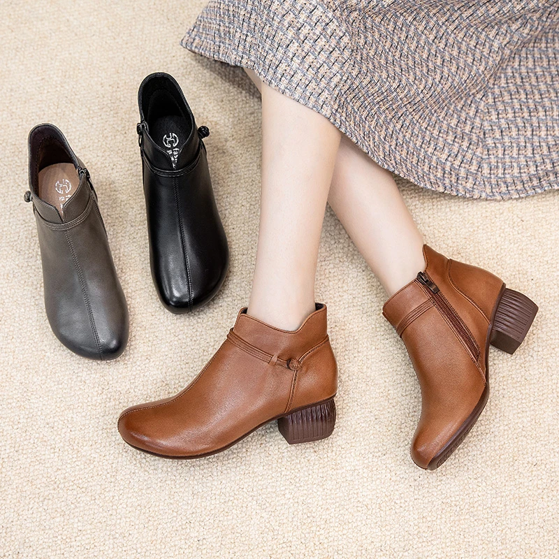 欧卡汇20270 女鞋中老年真皮软底妈妈鞋加绒短靴平底春秋舒适休闲