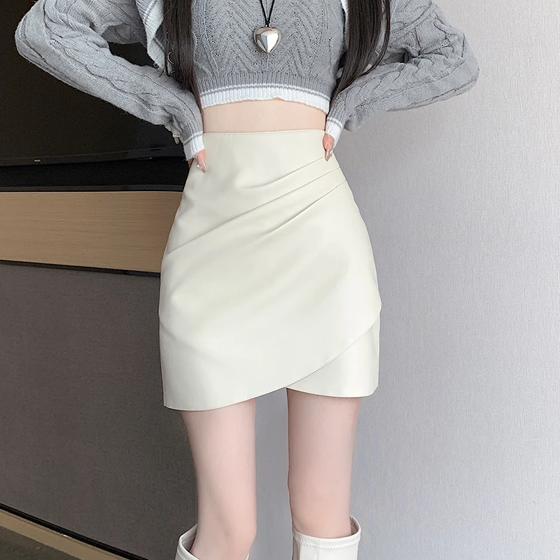 半身裙女春秋季2025新款不规则PU辣妹风高腰显瘦a字包臀短款皮裙