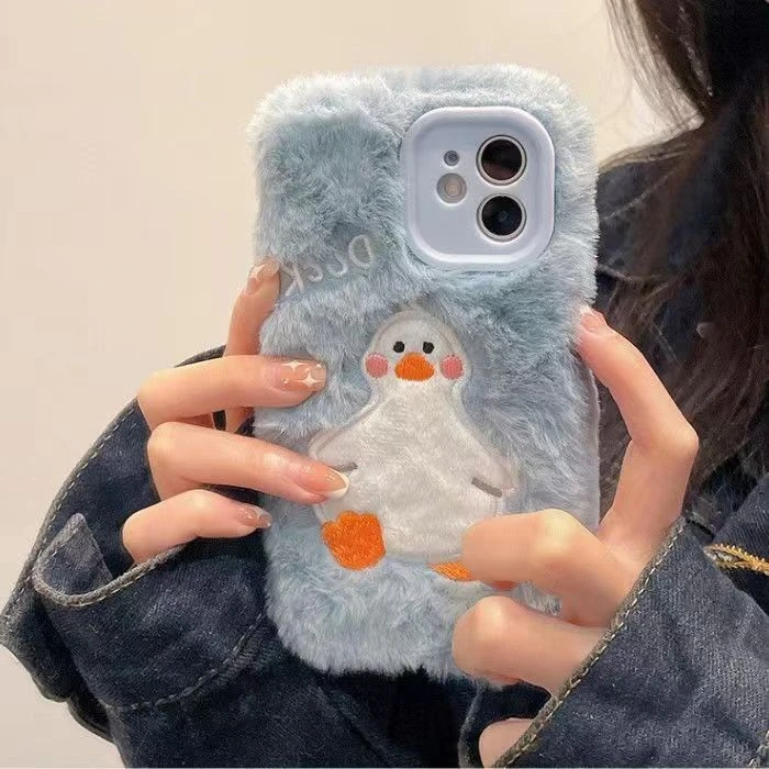秋冬季毛绒手机壳苹果13promax卡通可爱鸭子iPhone14全包防摔软壳