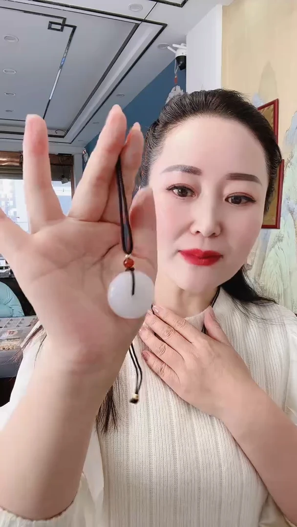 【闪购商品】石英质玉（金丝玉）颈饰未镶嵌.