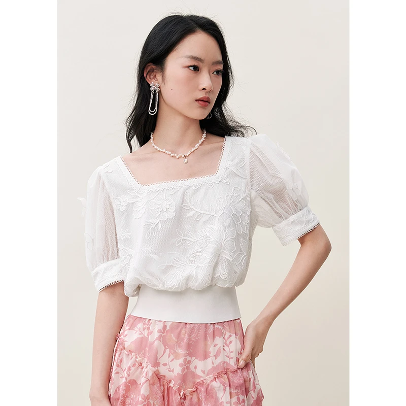 missCOCOON法式复古设计感夏新女简约纯色百搭短款方领蕾丝衫