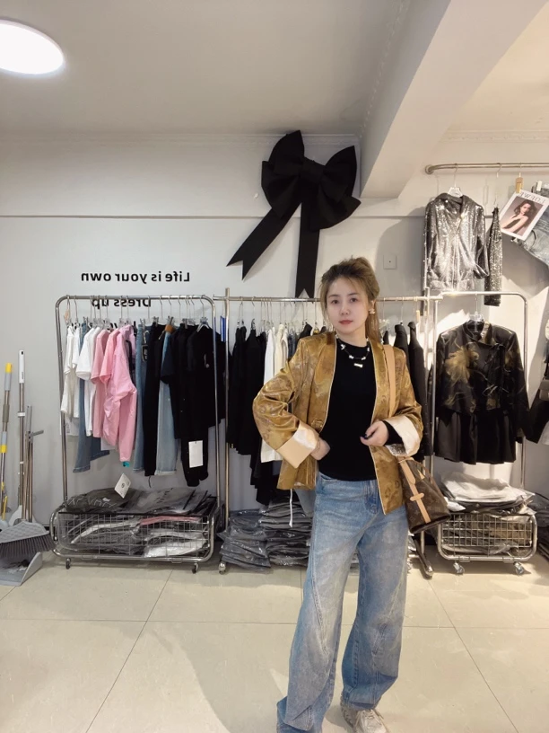 静静家-早春新款新中式风格提花外套设计师