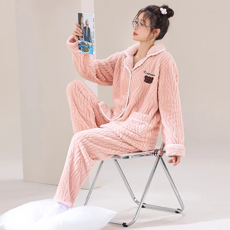 2023年新款冬季加厚珊瑚绒开衫睡衣女可爱可外穿舒适家居服套装