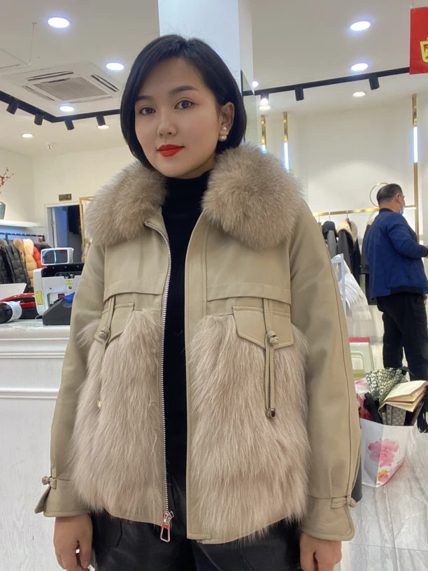 悦衣美萱大衣特卖