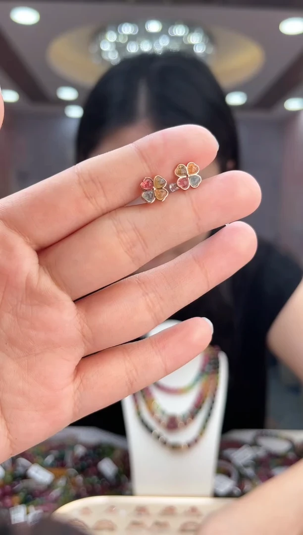 【闪购商品】碧玺/银S925镶嵌碧玺耳钉多样性发货