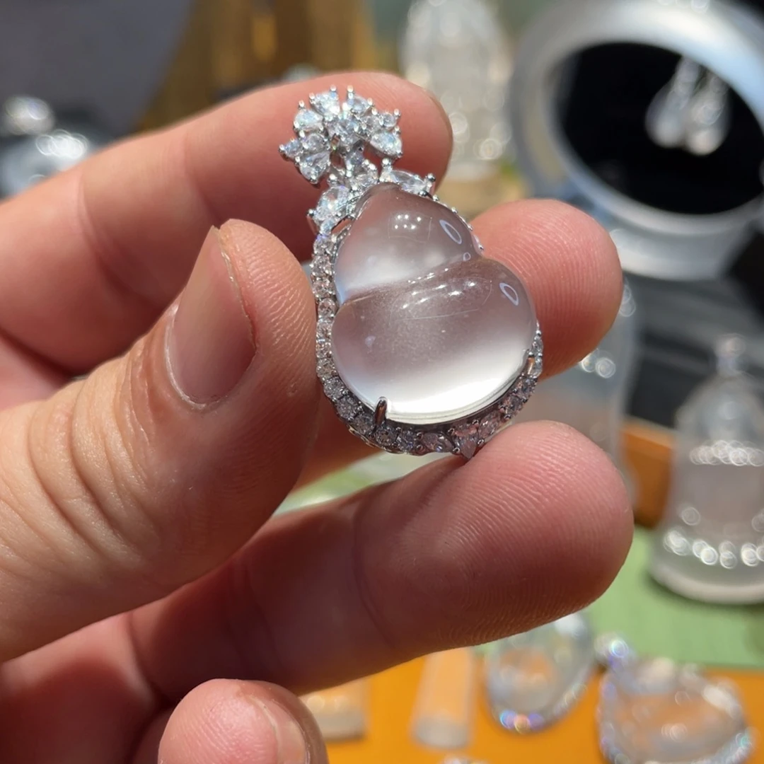 石英质玉吊坠银S925镶嵌欧****制