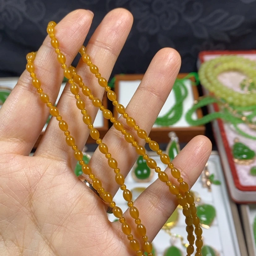 【闪购商品】和田玉手串未镶嵌笑**咪
