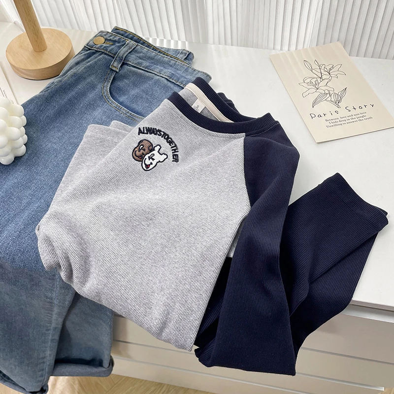 2025新款撞色插肩长袖秋季时尚百搭刺绣内搭t恤减龄显瘦ins打底衫