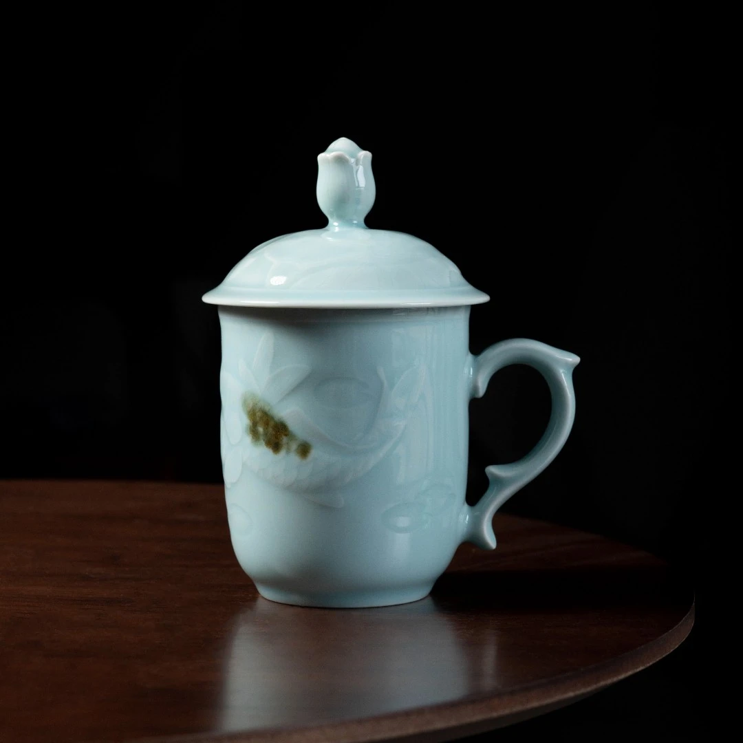 龙泉李茂林青瓷瓯江彩鲤年年有余办公杯收藏摆设送礼纯手工个人杯