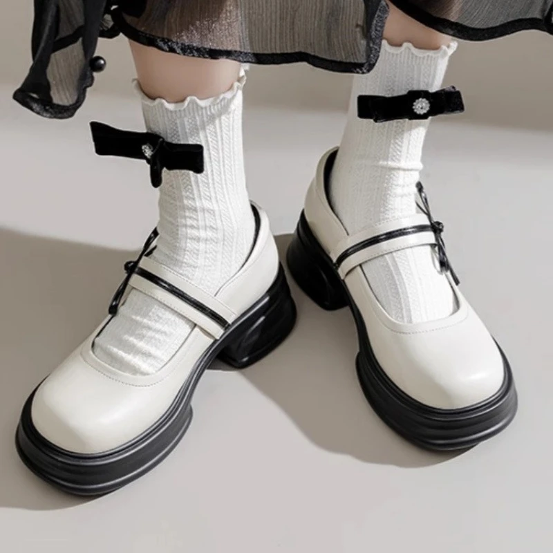 白复古珍珠小皮鞋女夏浅口百搭学院风厚底圆头玛丽珍扣带单鞋
