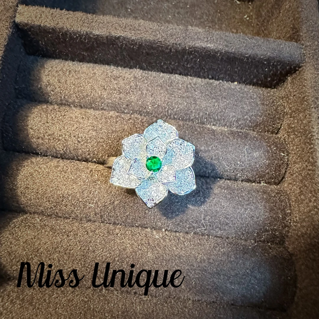 C3179绿色舒伯特花朵戒指