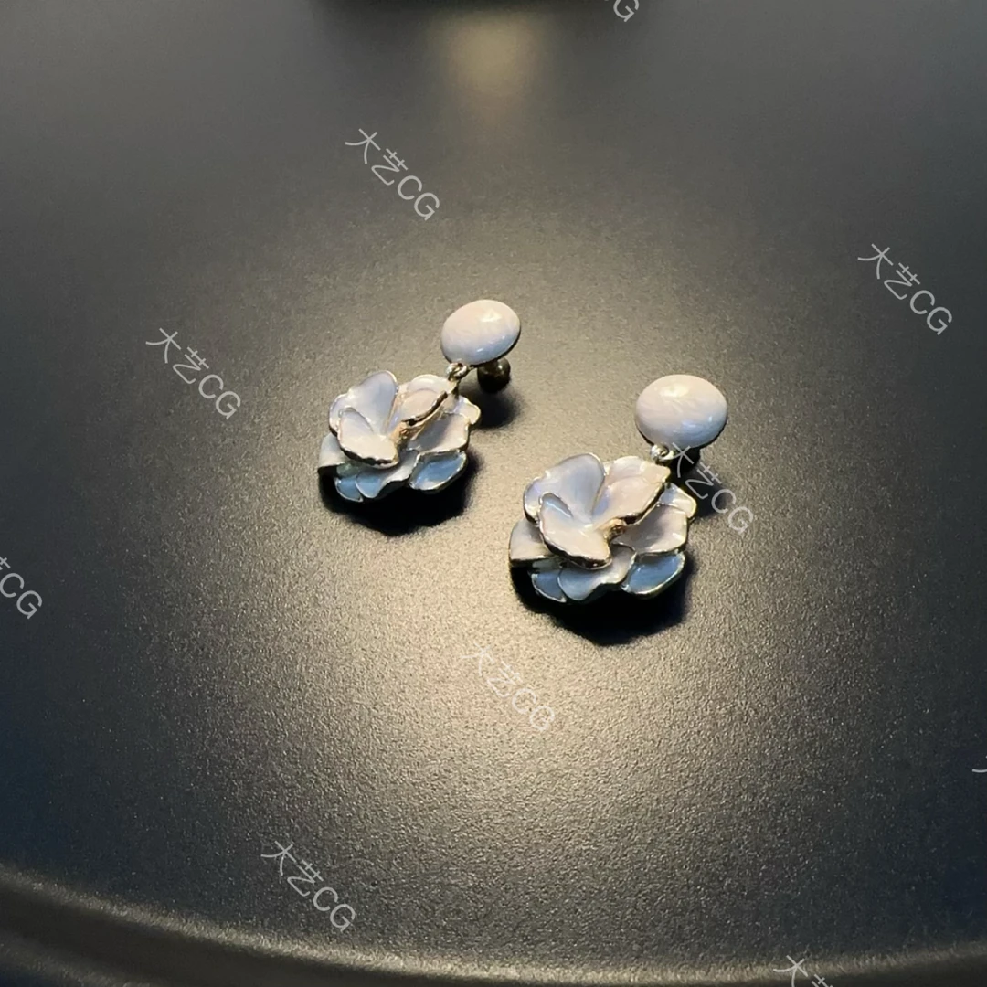 合金珐琅耳饰 复古山茶花耳环小众白色花朵耳饰配饰EDGuc 0240