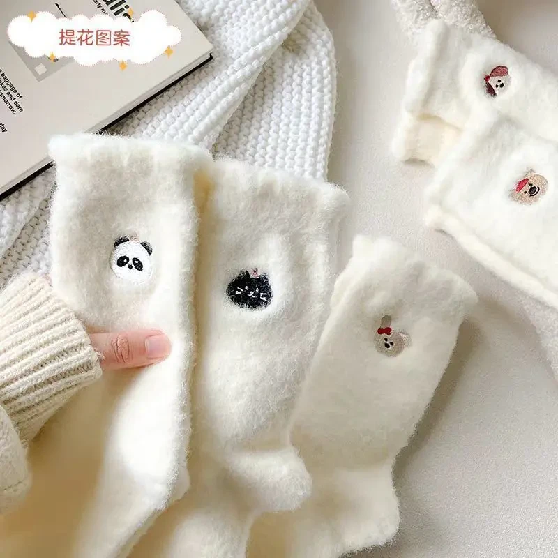 秋冬袜子女中筒秋冬款加厚冬季可爱纯白睡眠袜地板加绒保暖毛毛袜