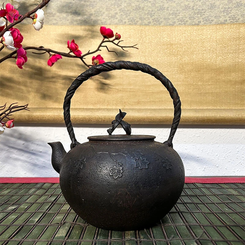 三严堂般若面具铸铁铁壶