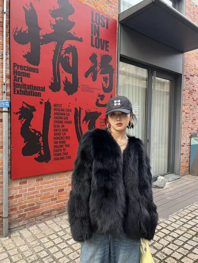 《新年战袍》秋冬黑色V领毛毛外套女环保保暖毛毛中长款外套上衣