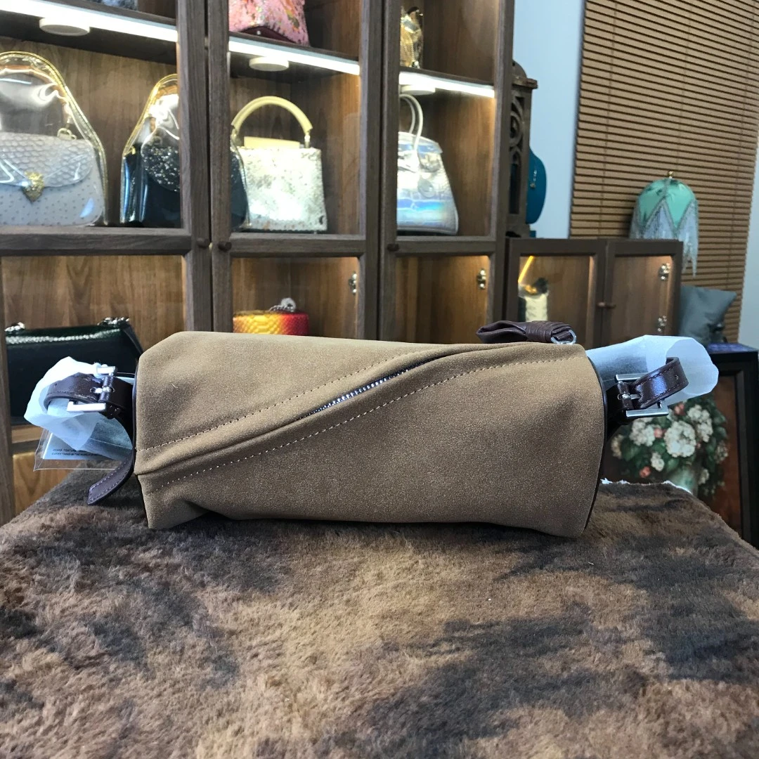 棕色横版圆筒包秋冬新款高级斜挎包圆筒小包包单肩腋下包女（微瑕）