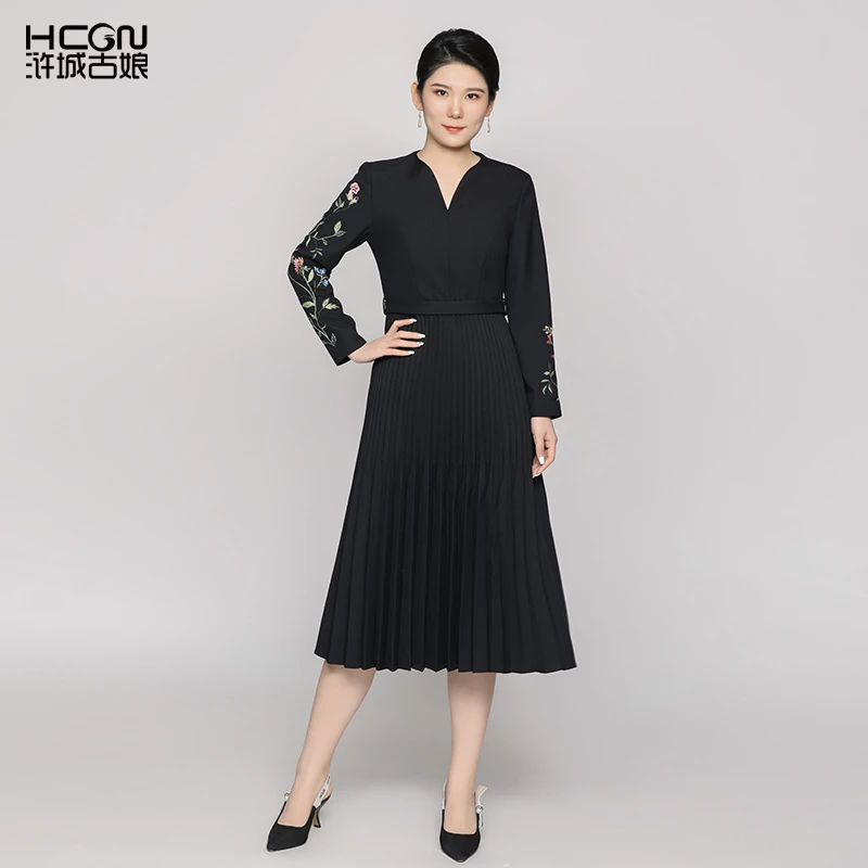 绵羊毛刺绣优雅长袖气质女显瘦黑色新中式花香四溢连衣裙CMT17799