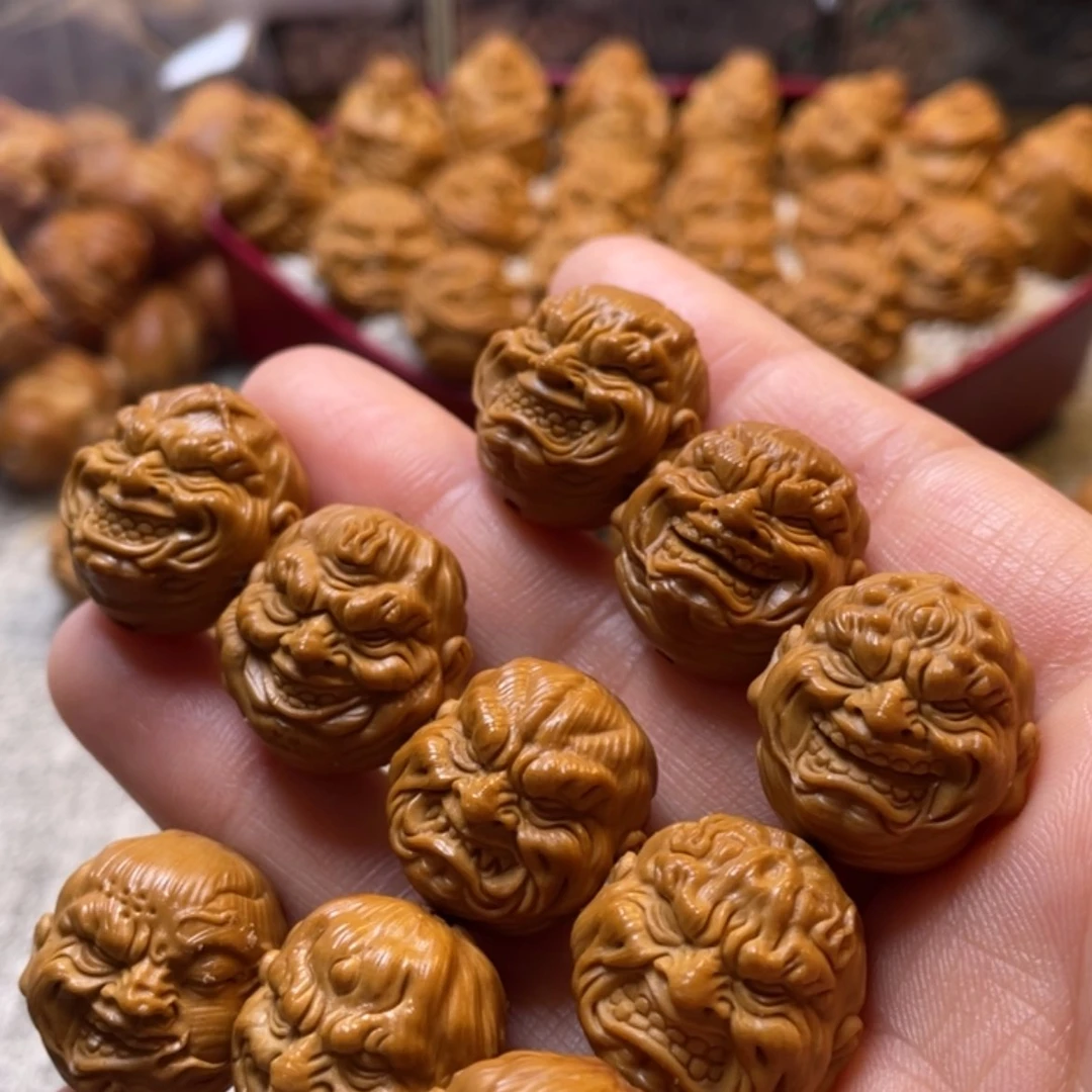 【闪购商品】橄榄核雕恶僧2.0