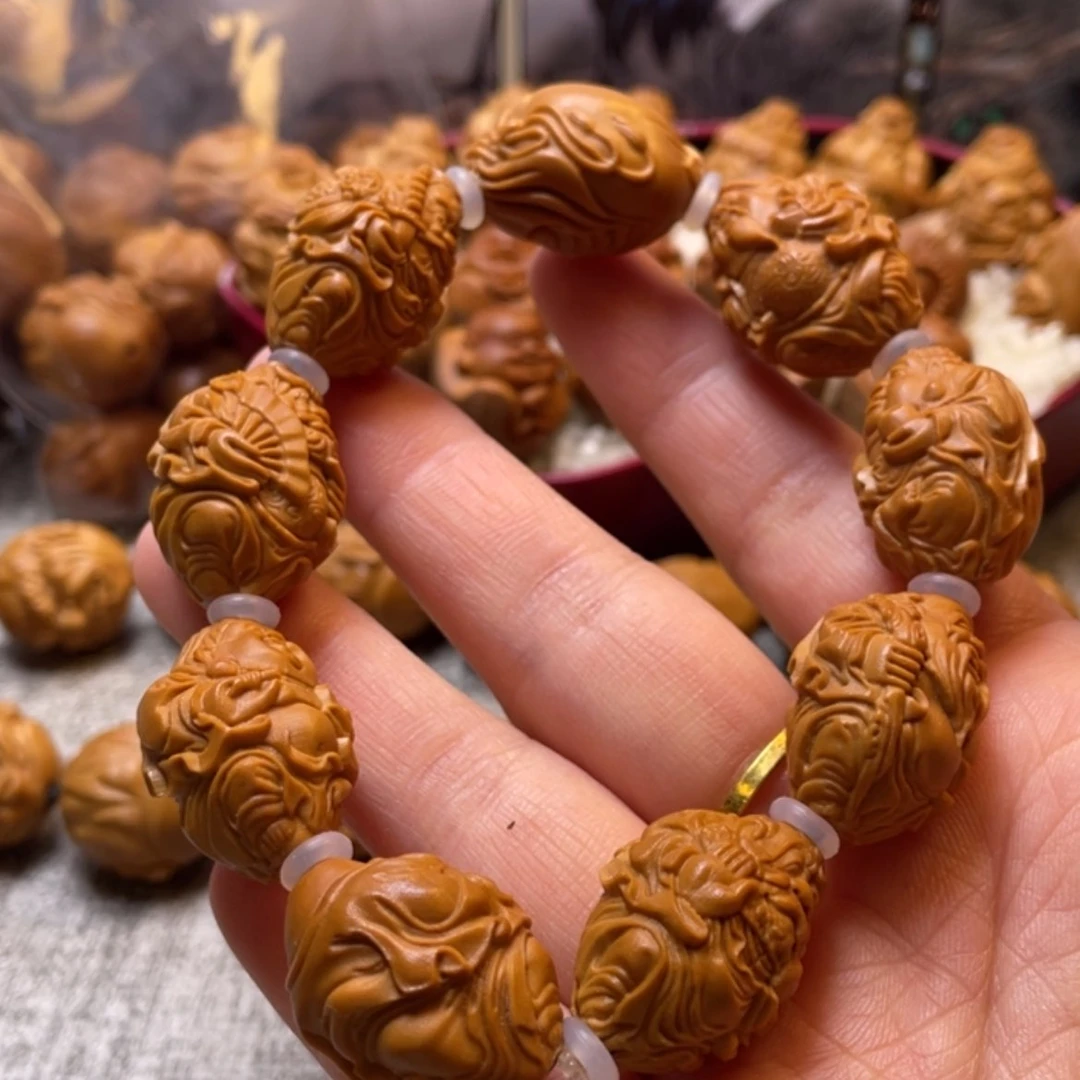 【闪购商品】橄榄核雕群仙会