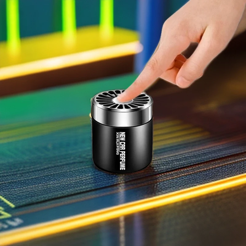 车载香薰车用除异味除臭男女士专用高档长时间持久留香淡香摆件