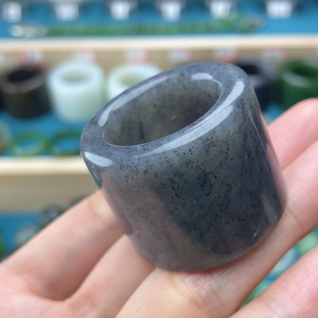 【闪购商品】和田玉扳指未镶嵌铁*