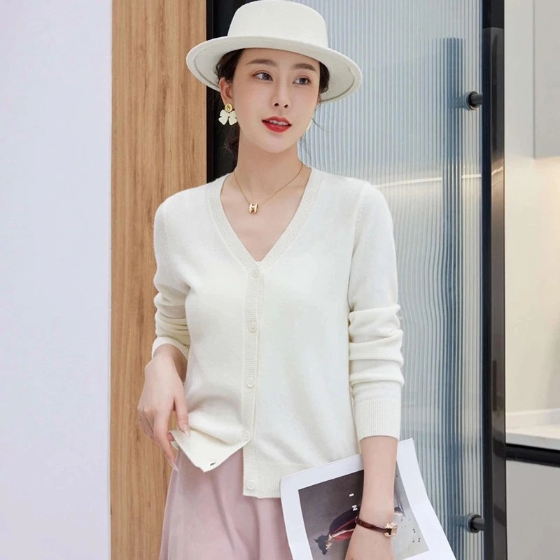 【濮院毛衫】头牌  女士100%澳洲美丽诺纯羊毛90毛条V领开衫小外套