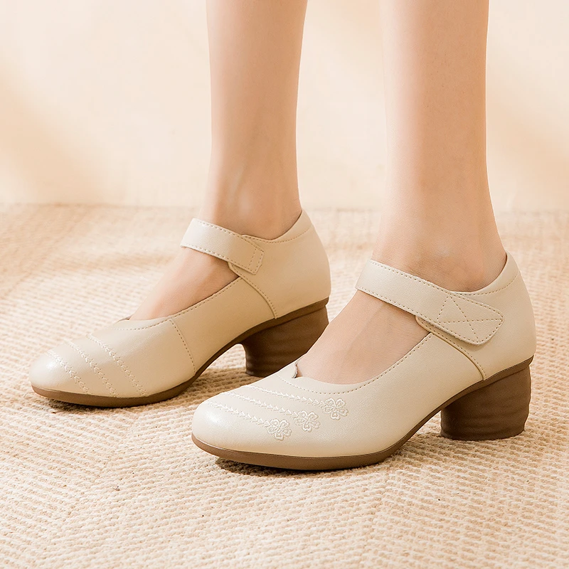 391-3秋季新款单鞋舒适真皮女鞋软底高跟鞋复古粗跟妈妈鞋时尚