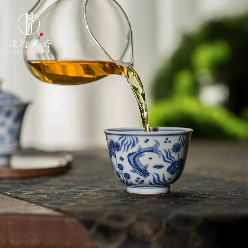 仿宣德鱼藻纹主人杯茶杯