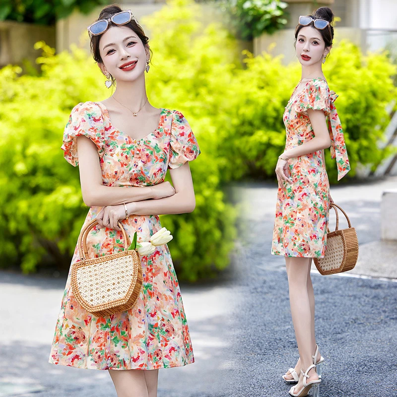 碎花连衣裙女夏季2025新款气质显瘦收腰小清新优雅薄款中长款裙子