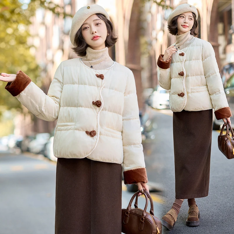欧货冬季新款高级感立体花朵扣丝绒羽绒服女短款钉珠白鸭绒外套潮