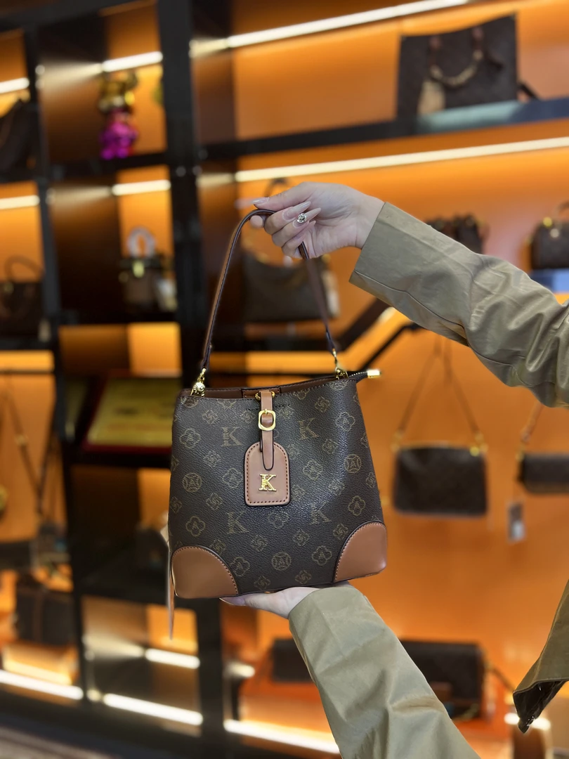 包包女2024新款手提包斜挎单肩水桶包