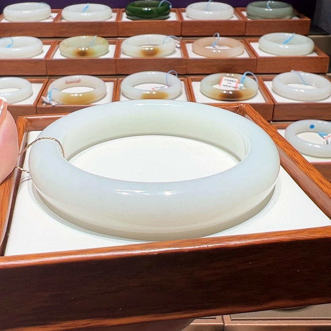 和田玉手镯6162未镶嵌