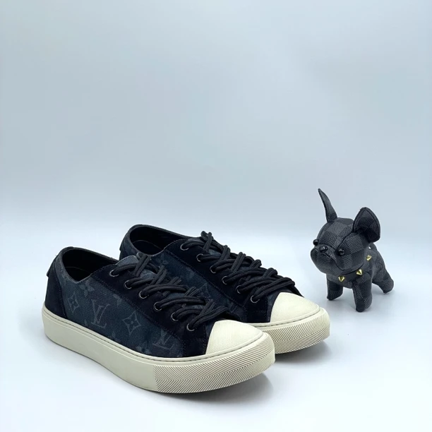 LouisVuitton 路易威登黑色老花满印布面时尚低帮板鞋39.5码 95新