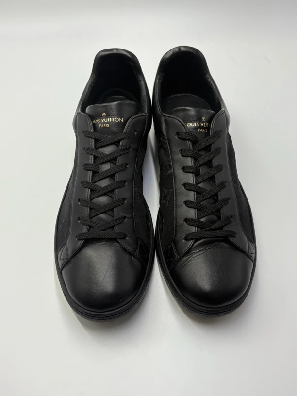 Louis Vuitton 路易威登 黑色刺绣老花板鞋 42码 99新