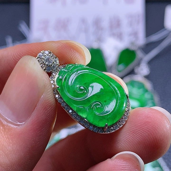 【闪购商品】翡翠颈饰未镶嵌翡翠