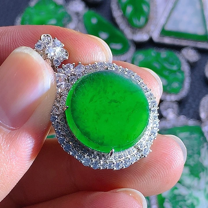 【闪购商品】翡翠颈饰未镶嵌翡翠