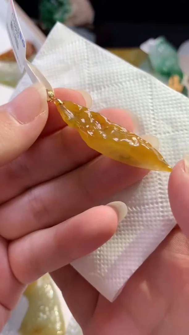 【闪购商品】翡翠颈饰18K金镶嵌吊坠