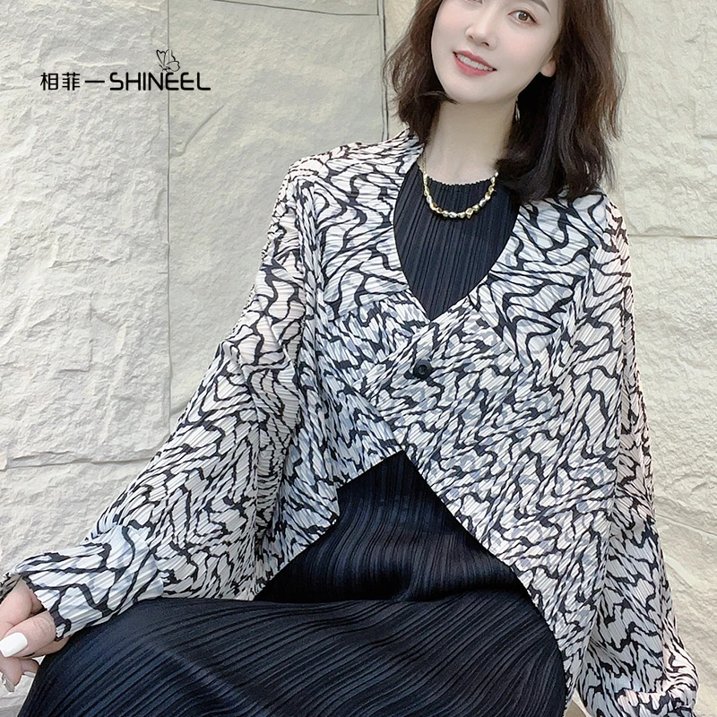 夏季新薄款上衣女休闲时尚洋气显瘦简约经典百搭长袖打底上衣外套