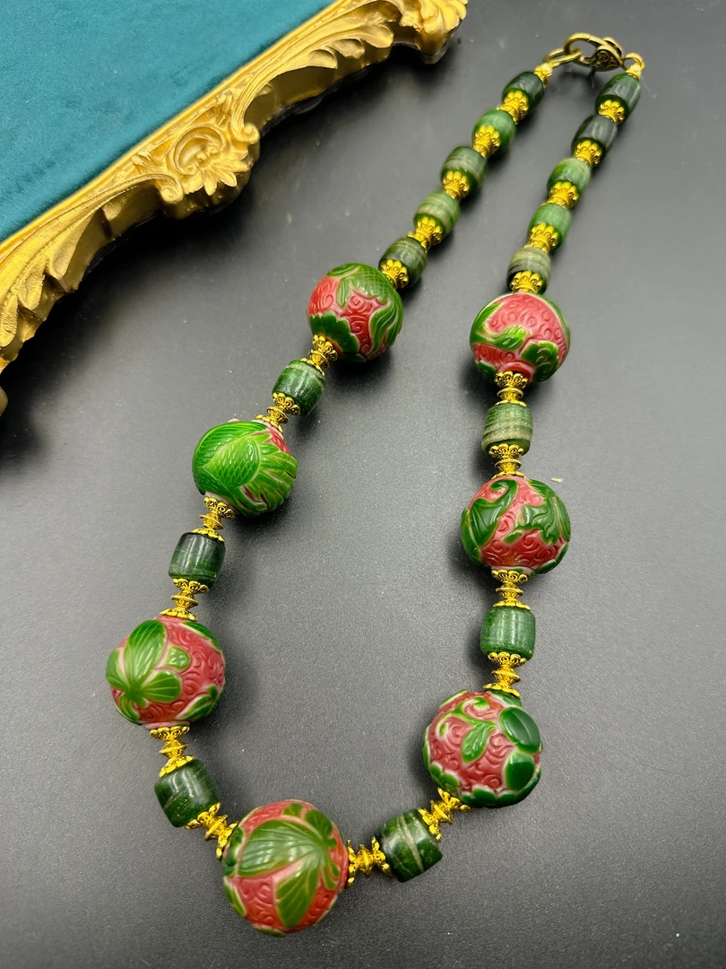 琉璃红色绿色雕刻珠项链复古百搭