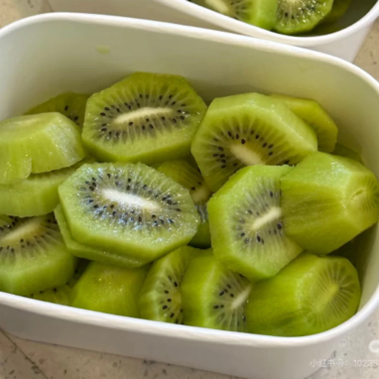 百泽树熟猕猴桃1盒（5个切好）