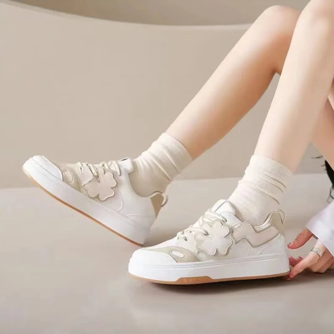 2024秋冬季新款韩版小白鞋学生厚底增高潮流休闲时尚百搭ins板鞋