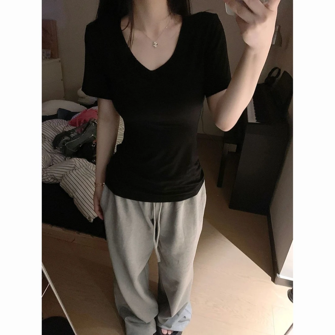 纯色黑色v领正肩短袖t恤女夏季新款基础款百搭修身显瘦辣妹上衣潮