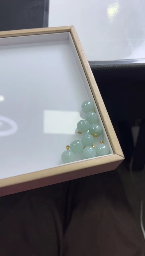 颈饰18K金镶嵌翡翠Z274/多样性发一件/配绳子（小）