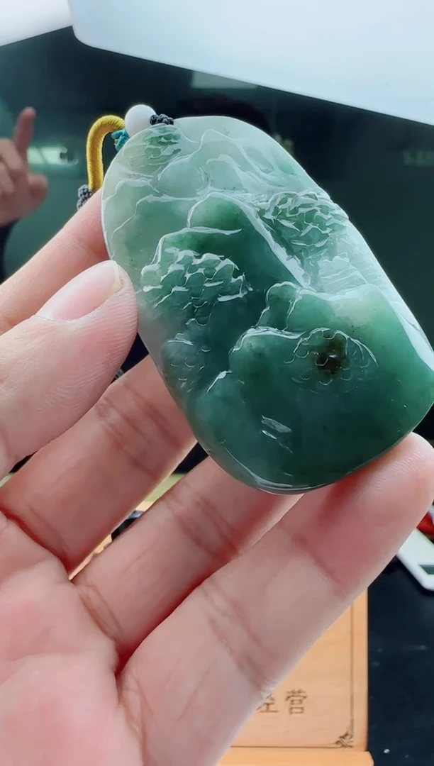 【闪购商品】翡翠颈饰未镶嵌1111111111