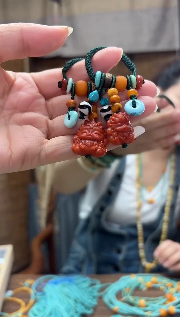 南红玛瑙设计款未镶嵌多样性发一件设计款 九尾提溜