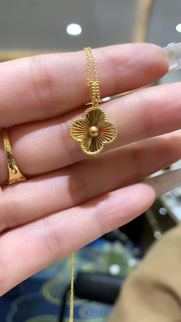 【闪购商品】18K金吊坠(不含链)吊坠（不含链）