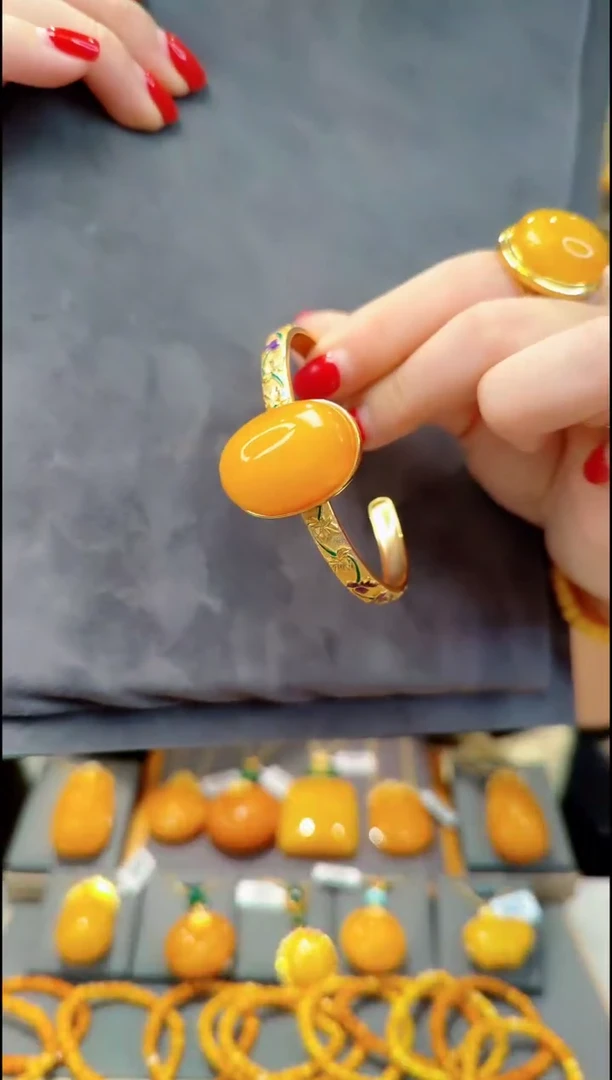 【闪购商品】蜜蜡手镯银S925镀金镶嵌H566蜜蜡手镯