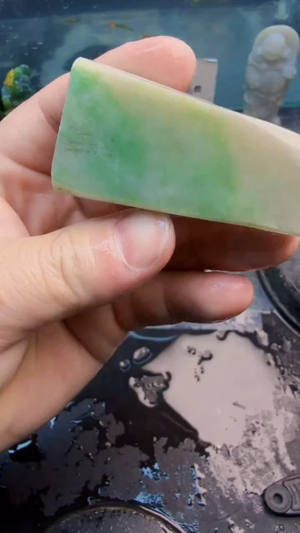 翡翠挂件未镶嵌天然翡翠065