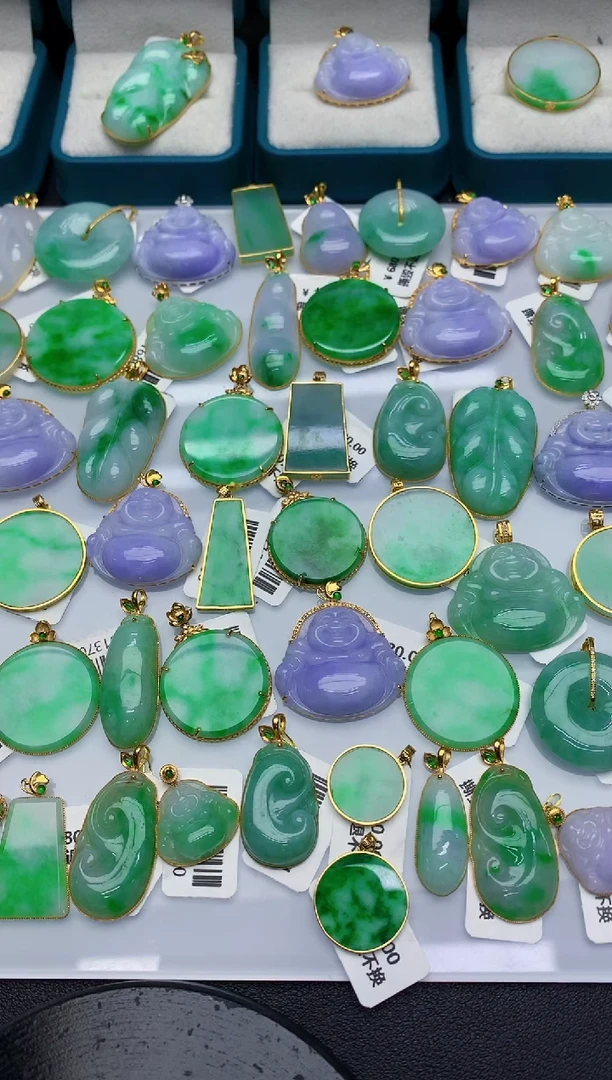 【闪购商品】翡翠颈饰18K金镶嵌000000000