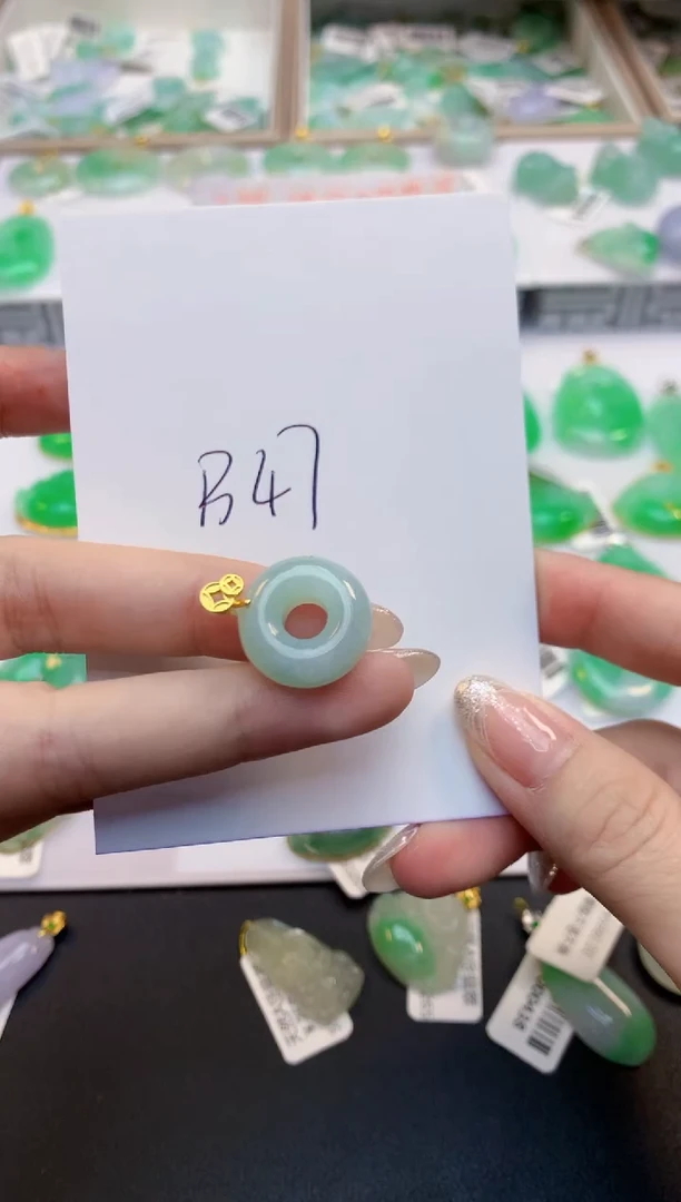 翡翠未镶嵌颈饰11111111